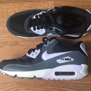 Nike Air Max Black Size 8.5 / EUR 40